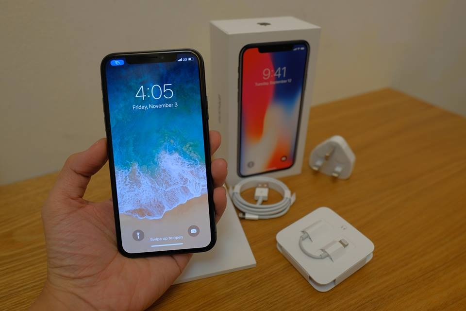 Gia iPhone X tai Viet Nam o dau so voi cac nam truoc? hinh anh