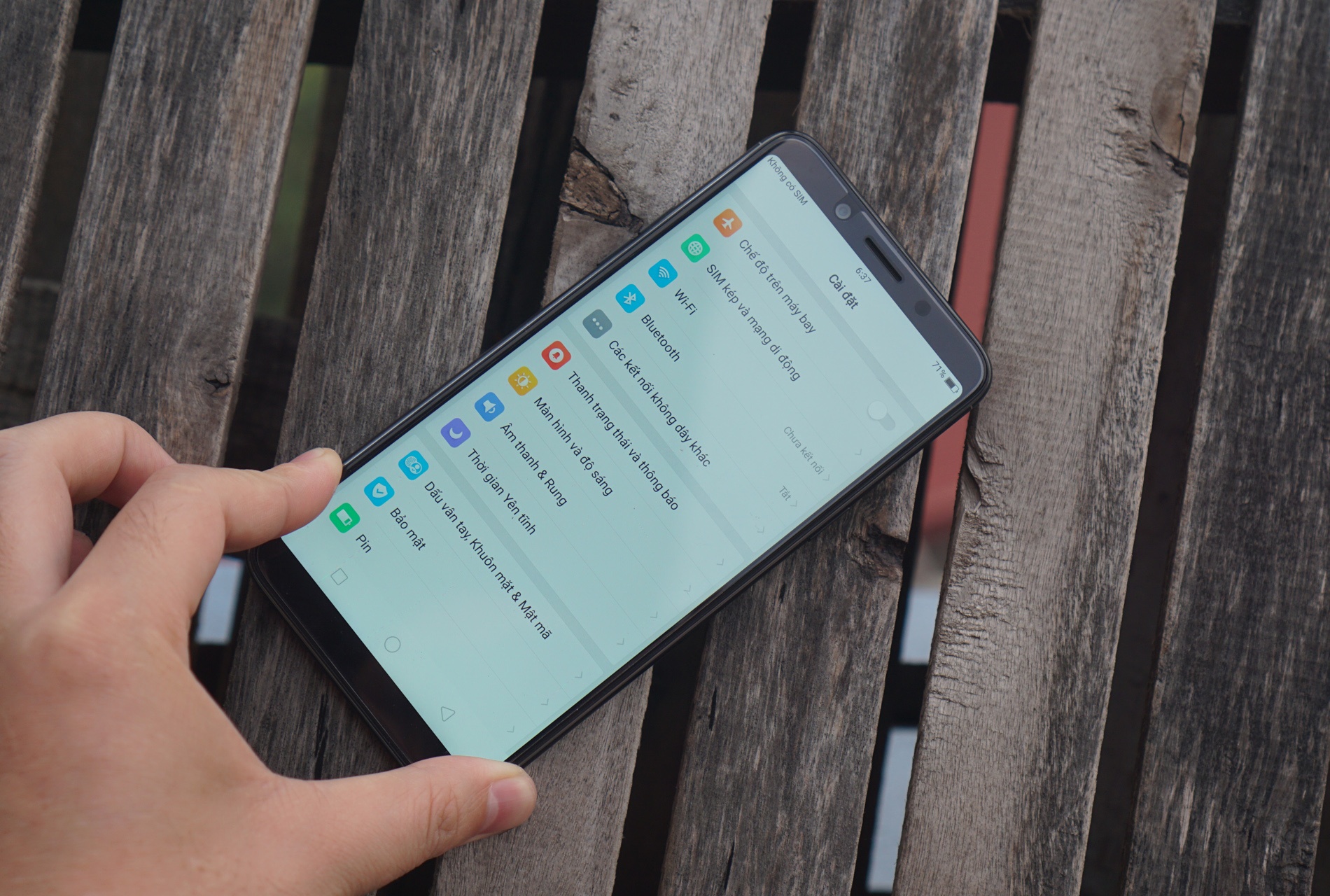 Mo hop Oppo F5 anh 11