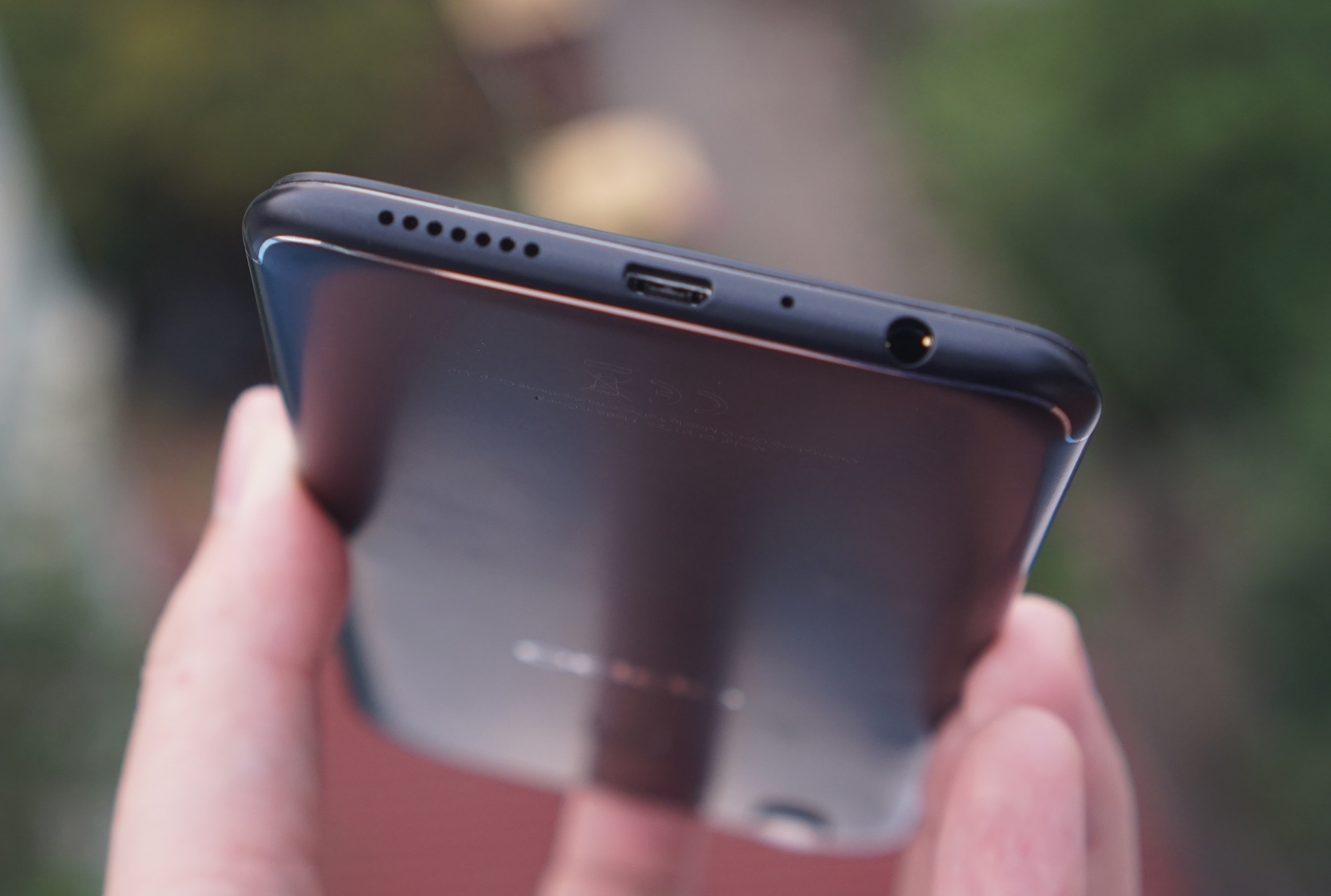 Mo hop Oppo F5 anh 8