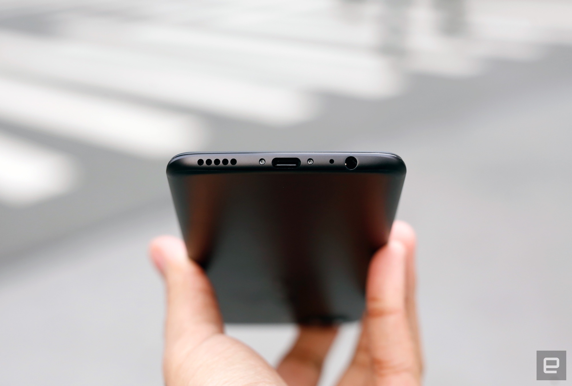 OnePlus 5T ra mat anh 9