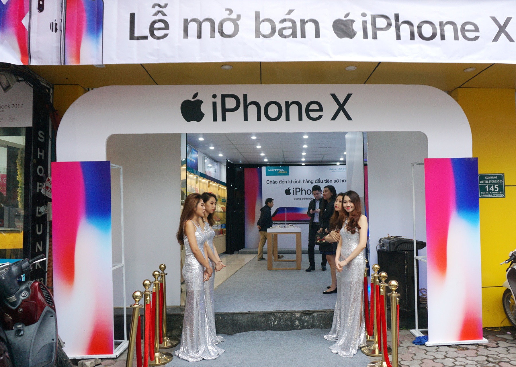 Mo ban iPhone X anh 1