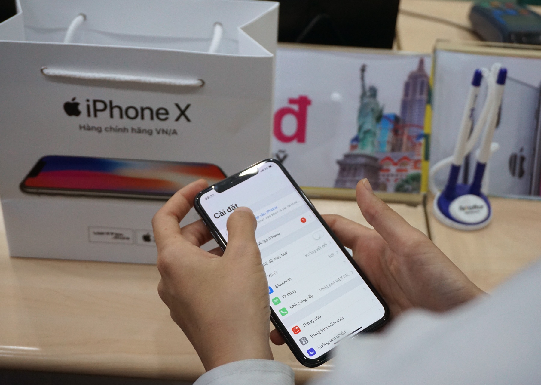 Mo ban iPhone X anh 10