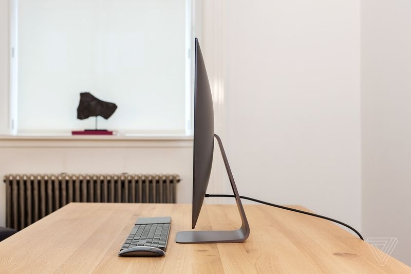 Anh thuc te iMac Pro anh 3