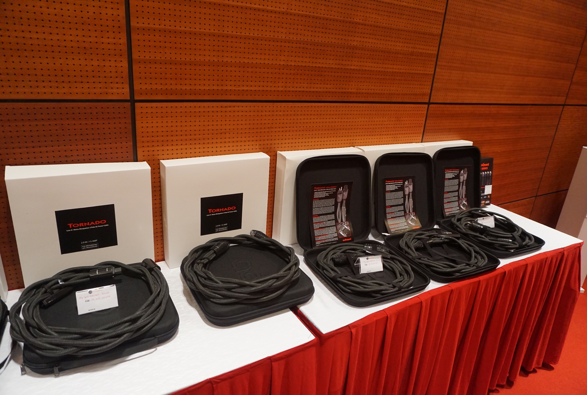 AV Show Ha Noi khai mac anh 11