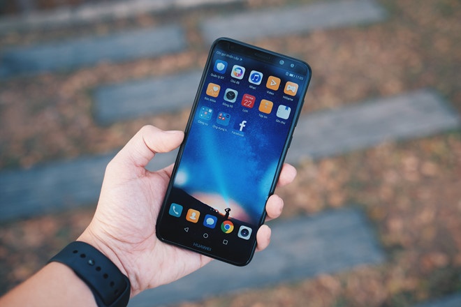 5 smartphone man hinh lon dang mua anh 3