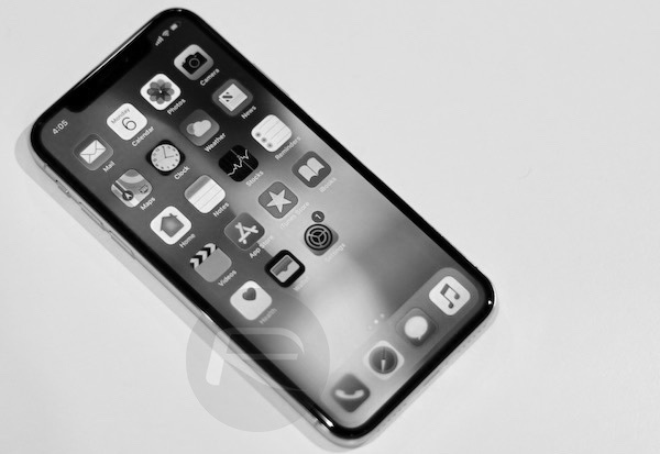 Cach chuyen iPhone sang che do den trang tren iOS 11 hinh anh