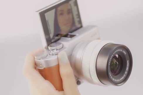 Fujifilm X-A5 ra mat: Man lat selfie, quay video 4K, dang hoai co hinh anh