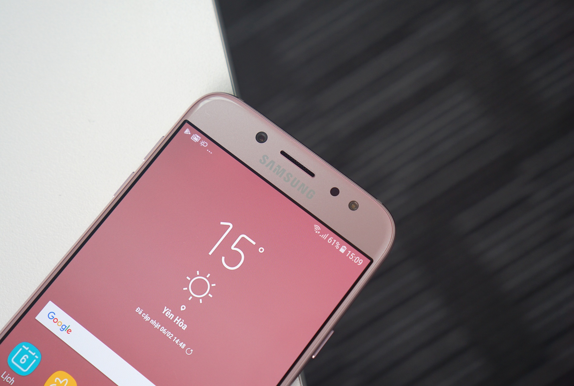 Can canh Galaxy J7 Pro mau hong anh 4