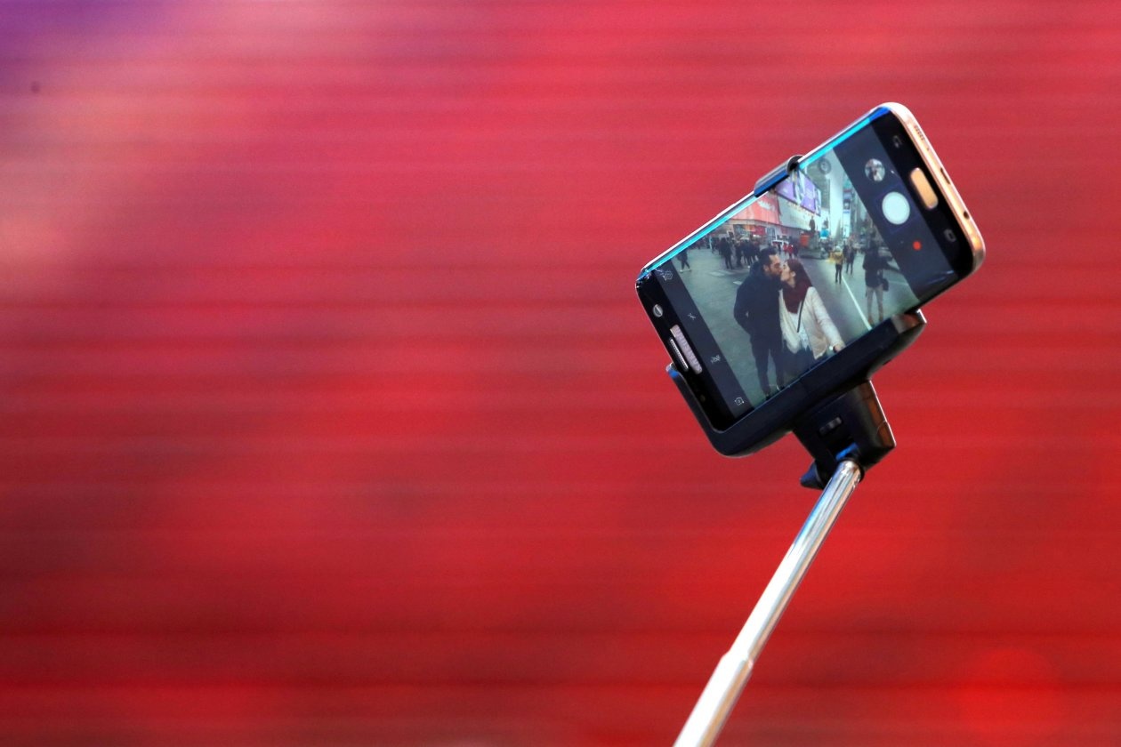 Người dùng ngày càng thích điện thoại cũ ảnh 2 Nguoi dung ngay cang thich dien thoai cu anh 2