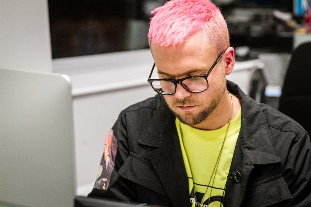 Wylie ke ve viec thu thap du lieu nguoi dung Facebook hinh anh