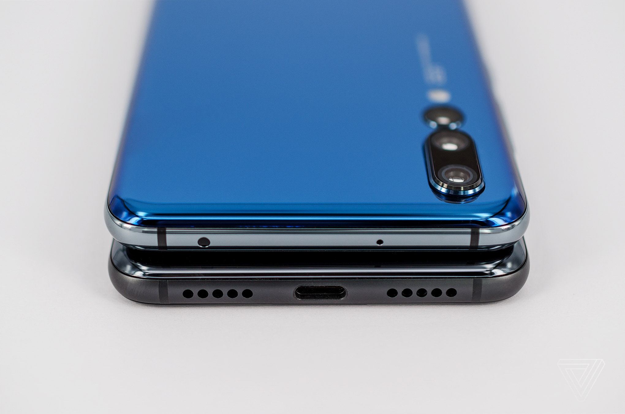 Huawei P20 Pro ra mat anh 4