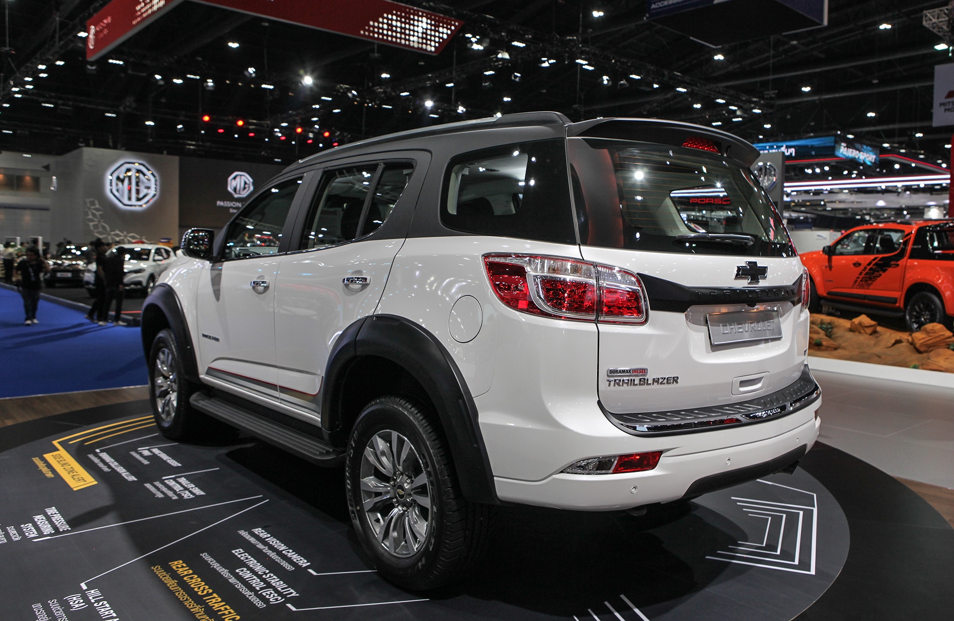 Chevrolet Trailblazer tai Thai Lan anh 4