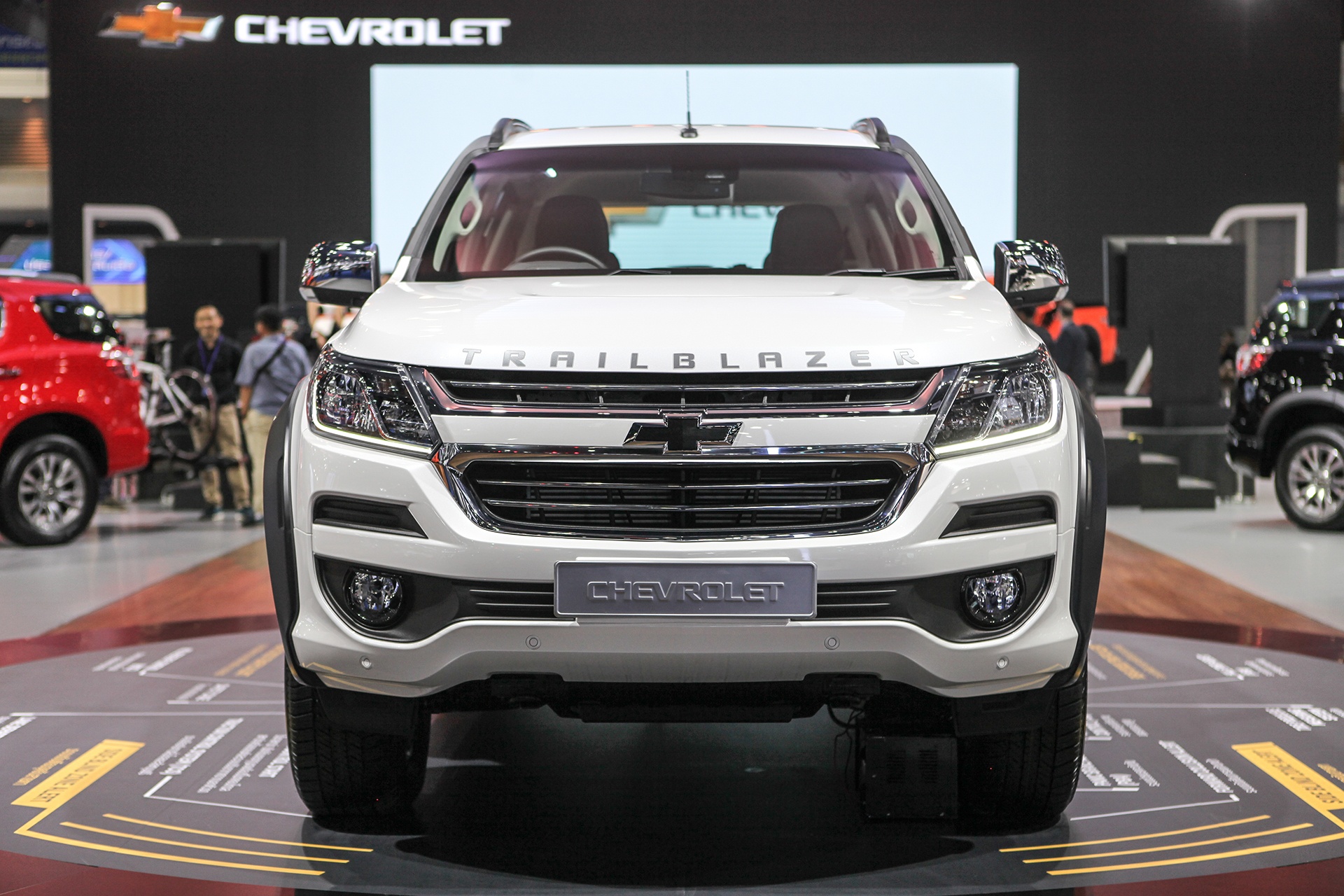Chevrolet Trailblazer tai Thai Lan anh 2