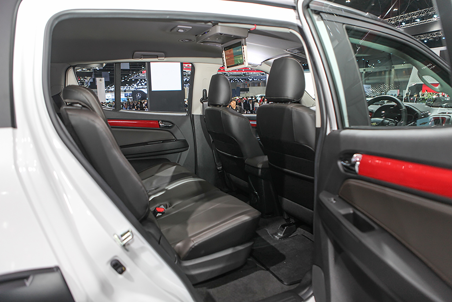 Chevrolet Trailblazer tai Thai Lan anh 7