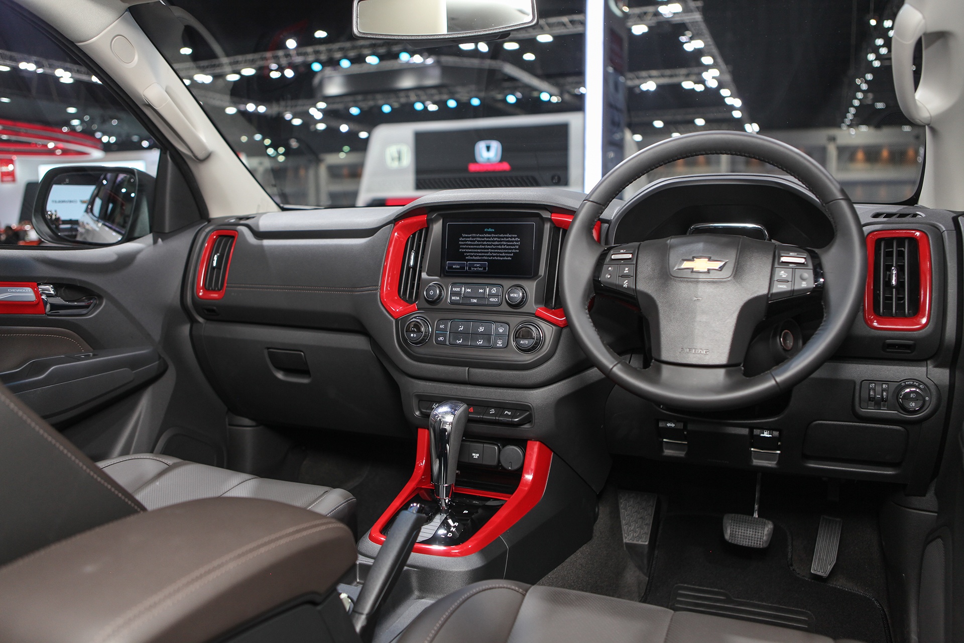 Chevrolet Trailblazer tai Thai Lan anh 9