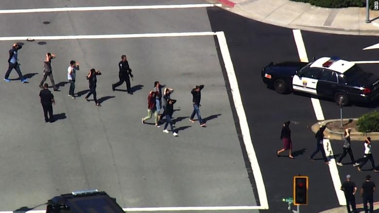 Nổ súng tại trụ sở YouTube ảnh 2 No sung tai tru so YouTube anh 2