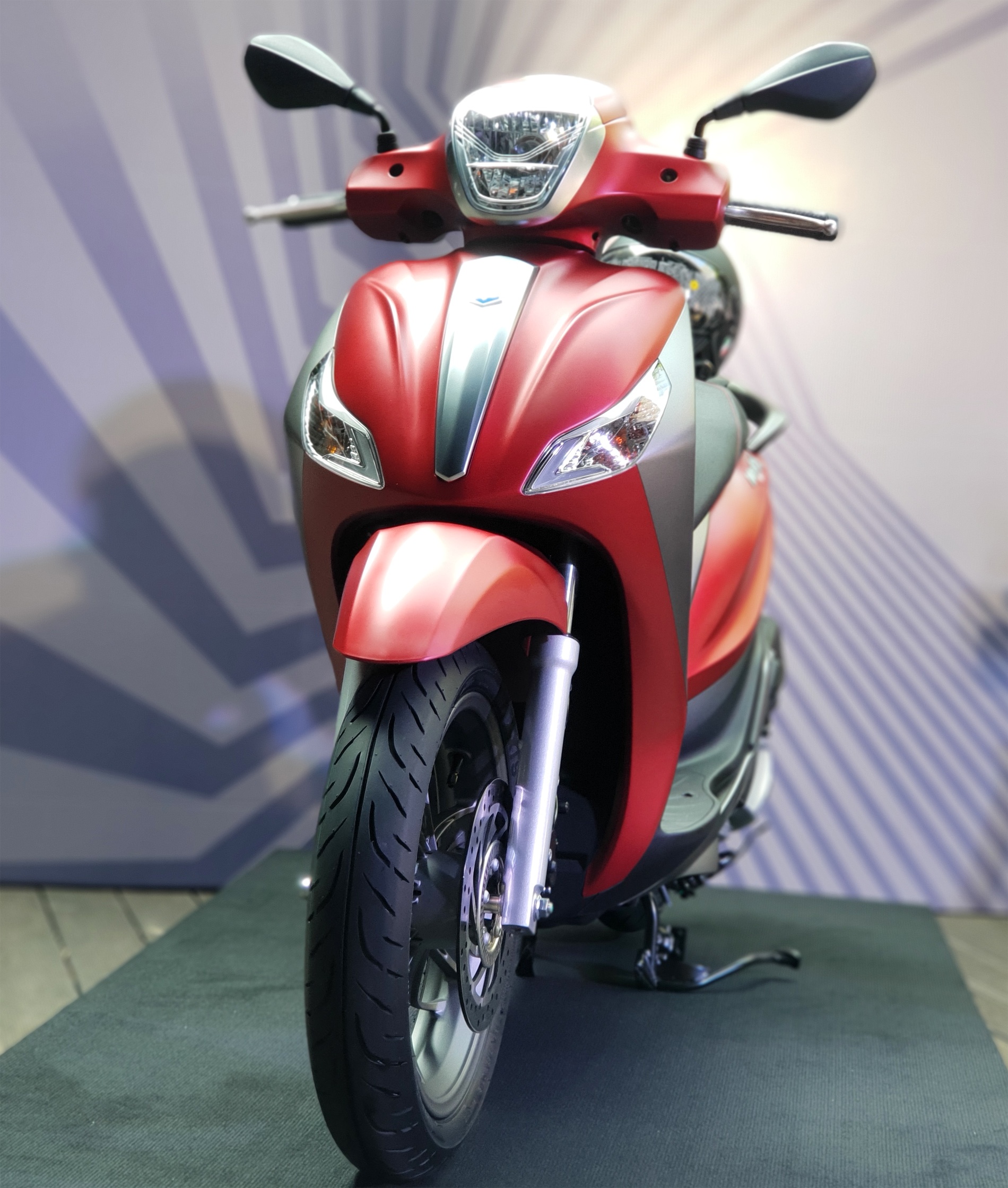 Piaggo Medley ABS 2018 ra mat anh 1