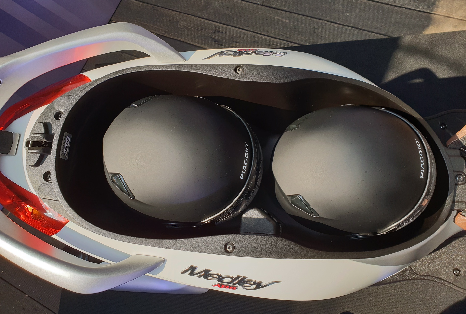 Piaggo Medley ABS 2018 ra mat anh 9