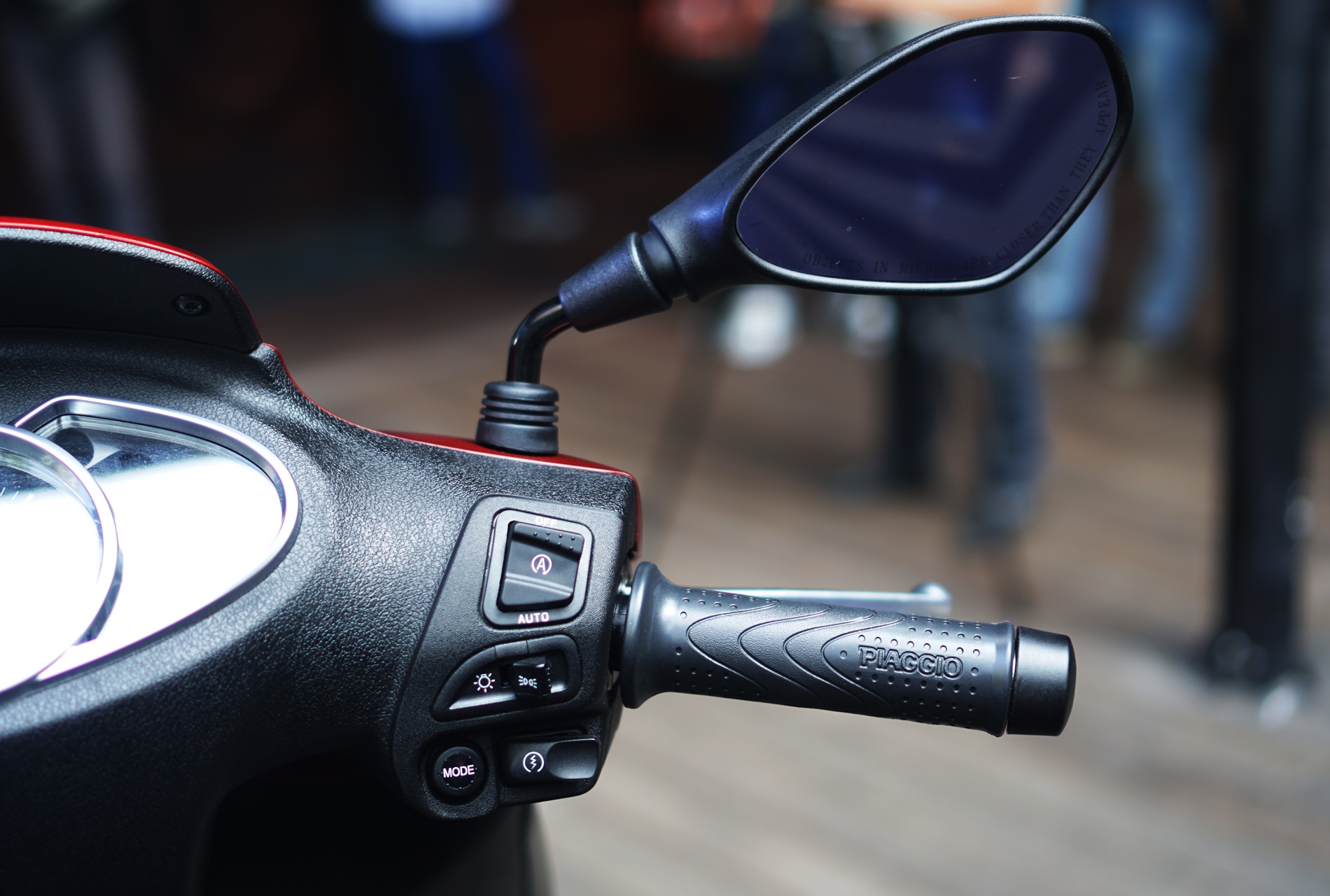 Piaggo Medley ABS 2018 ra mat anh 7