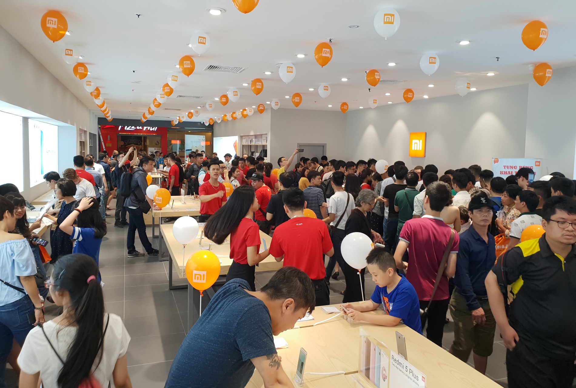 Mi Store dau tien o Ha Noi anh 11