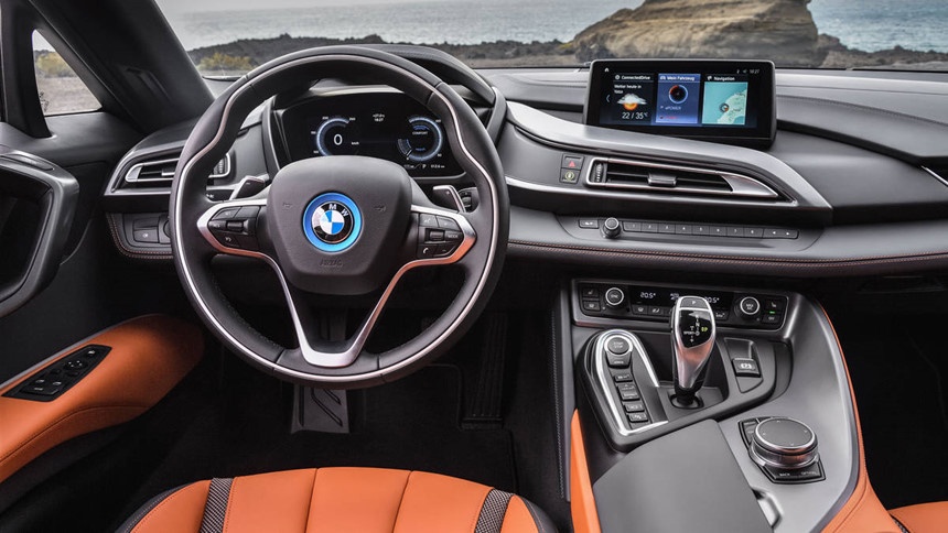 BMW i8 Roadster den tay khach hang anh 11