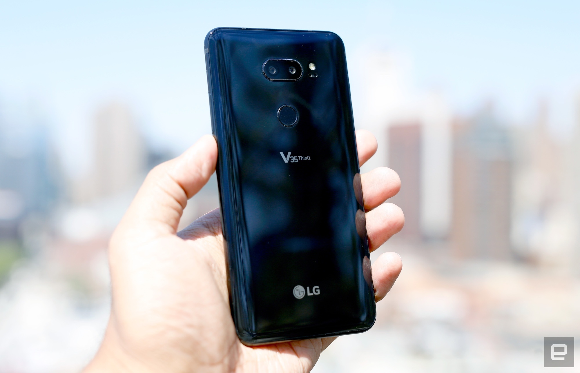 LG V35 ThinQ ra mat anh 4