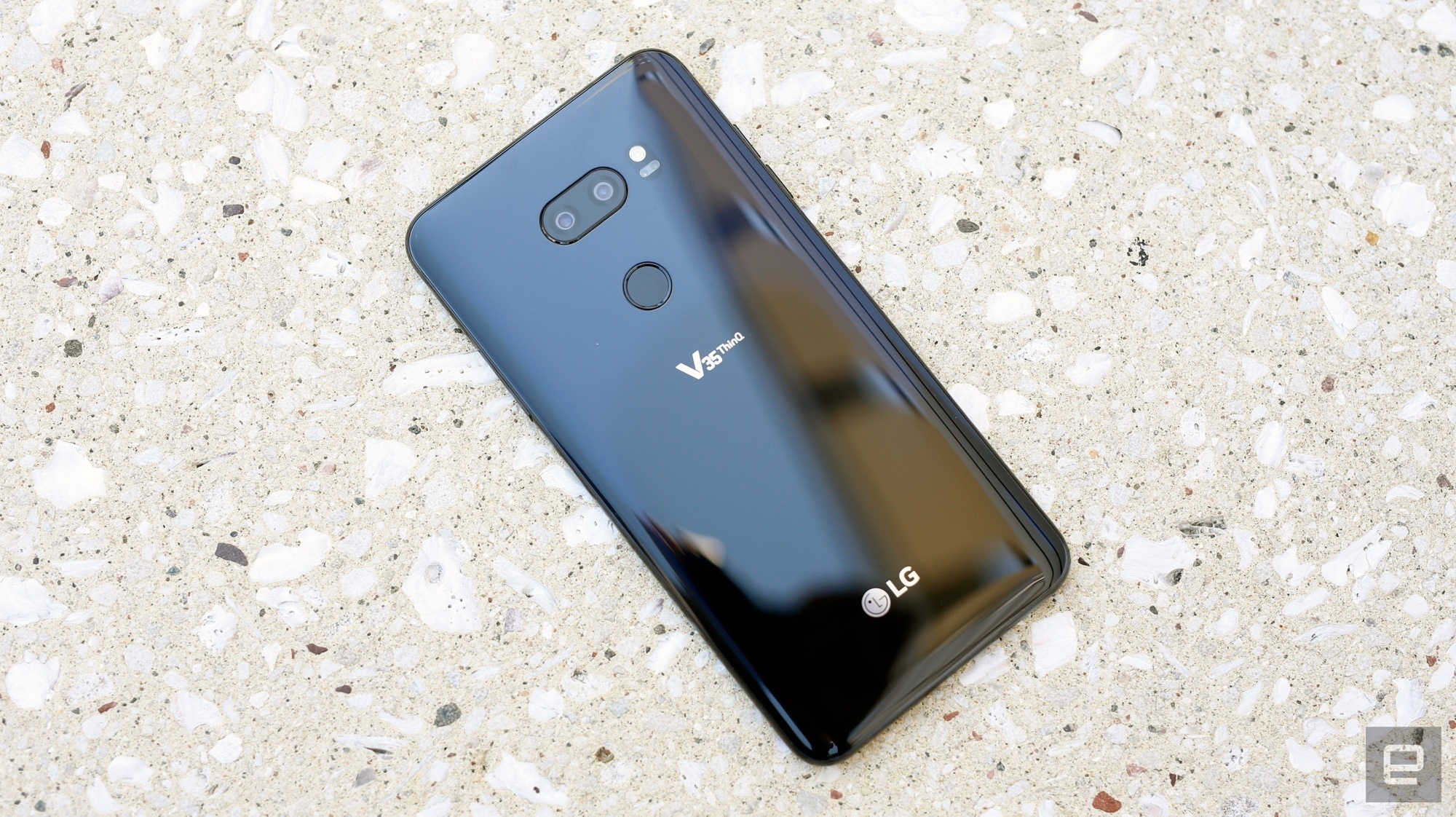 LG V35 ThinQ ra mat anh 1