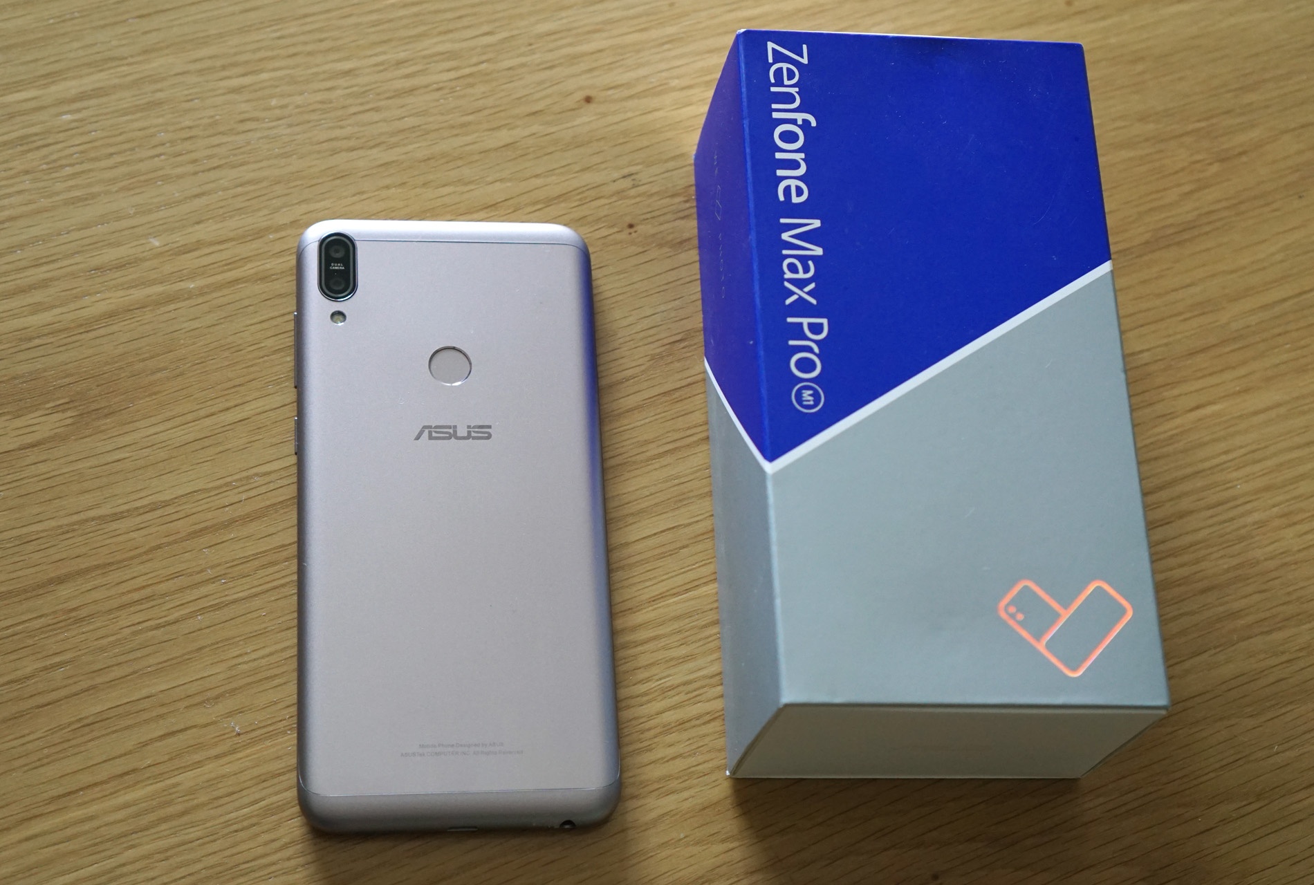 Asus Zenfone Max Pro gia bao nhieu anh 10
