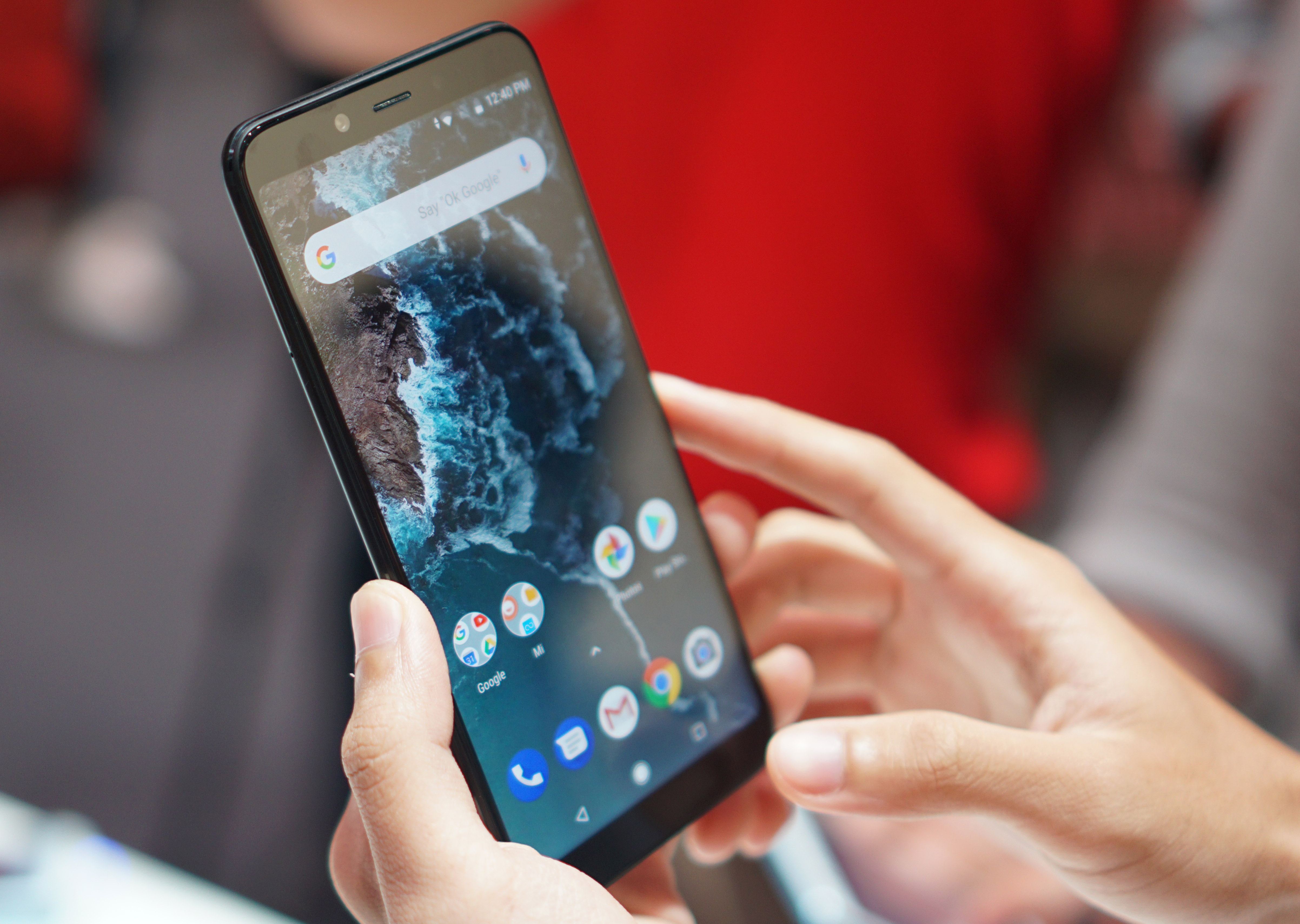 Trai nghiem Xiaomi Mi A2 anh 1