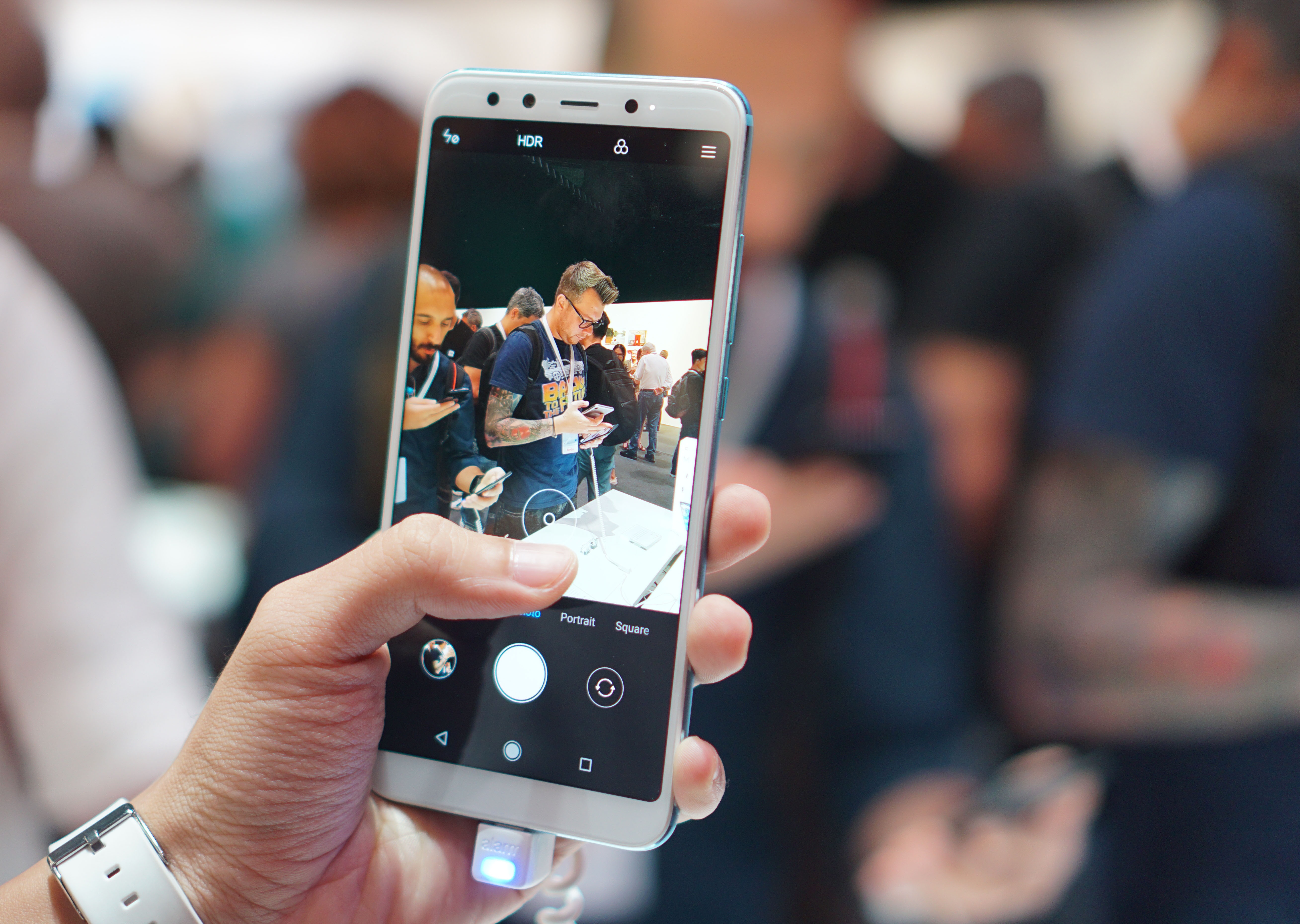 Trai nghiem Xiaomi Mi A2 anh 9