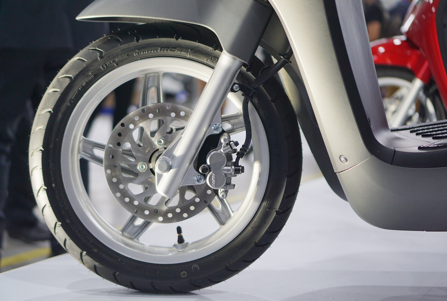 Chi tiet xe Vinfast Klara anh 6