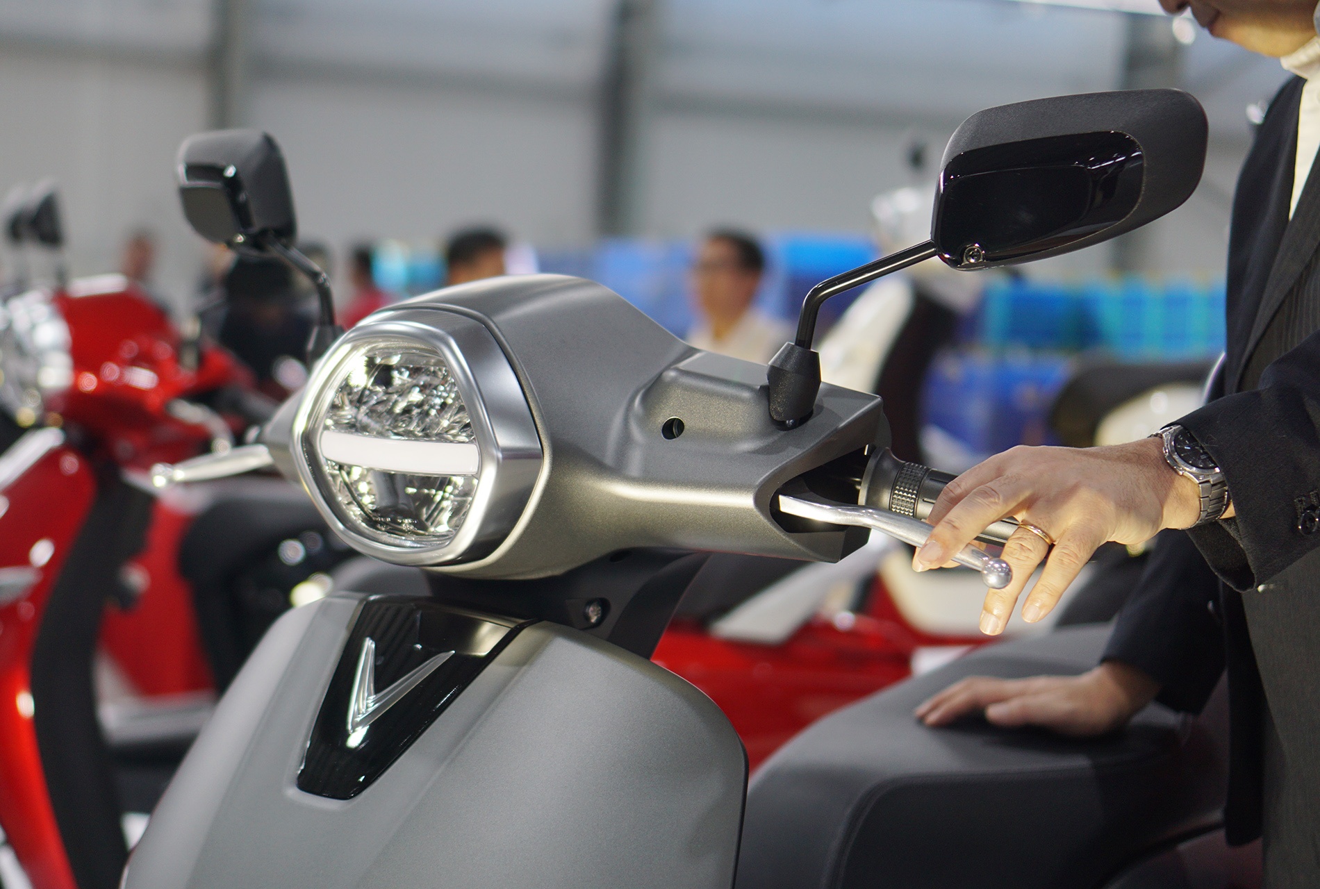 Chi tiet xe Vinfast Klara anh 7