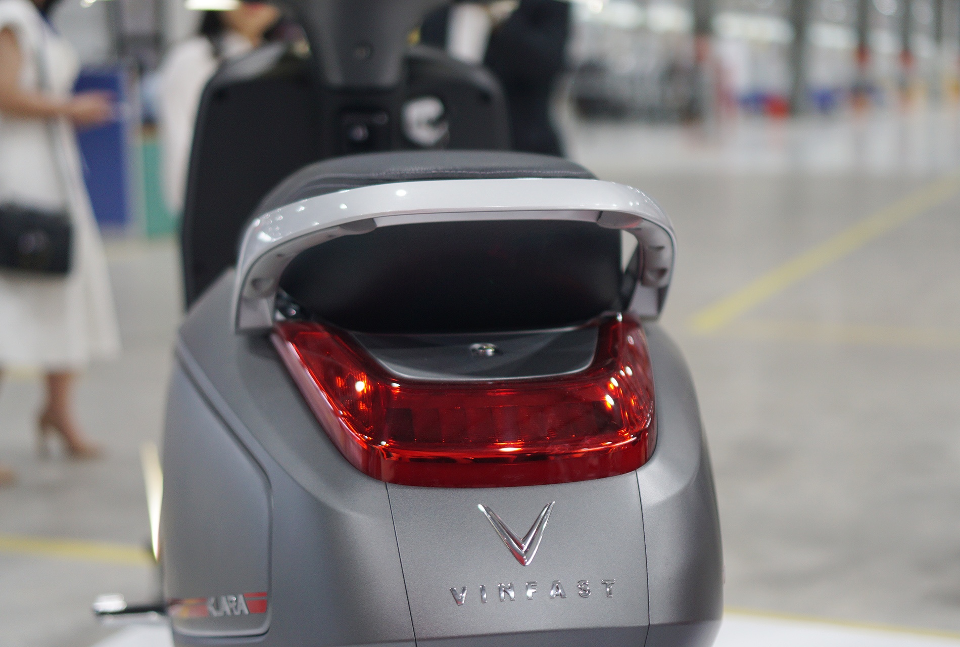 Chi tiet xe Vinfast Klara anh 12