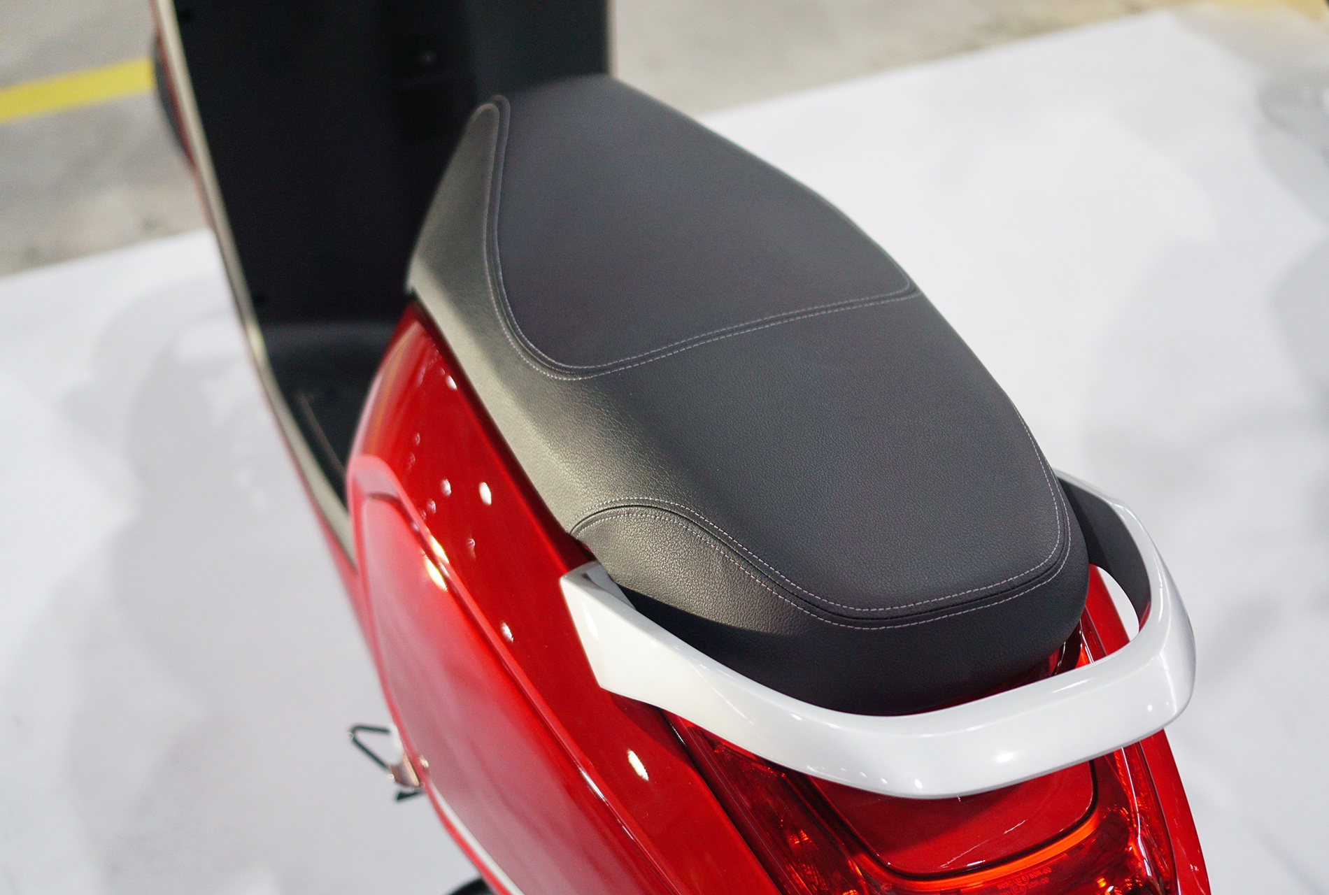 Chi tiet xe Vinfast Klara anh 8