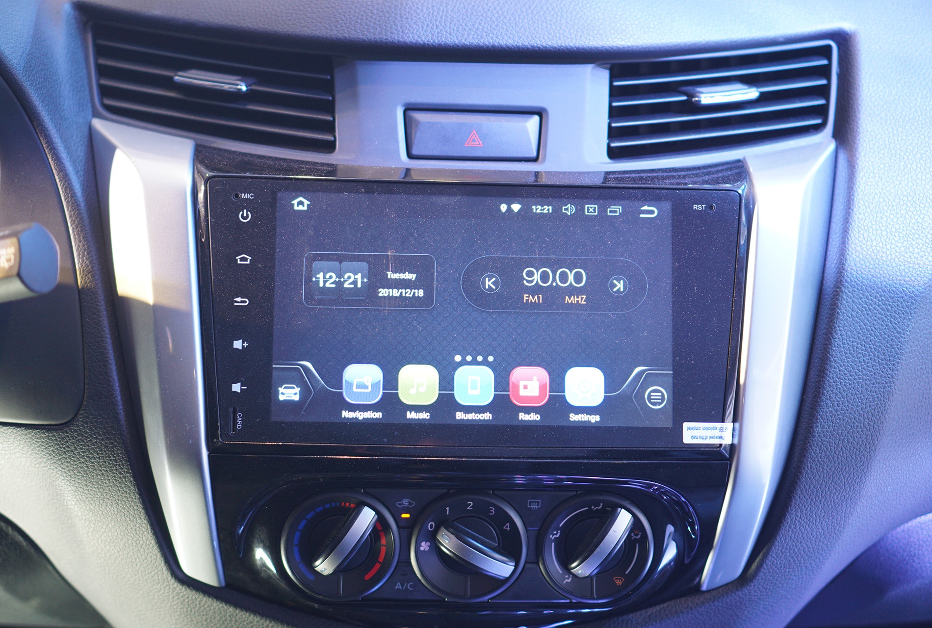 Nissan Terra giá bao nhiêu ảnh 6 Nissan Terra gia bao nhieu anh 6