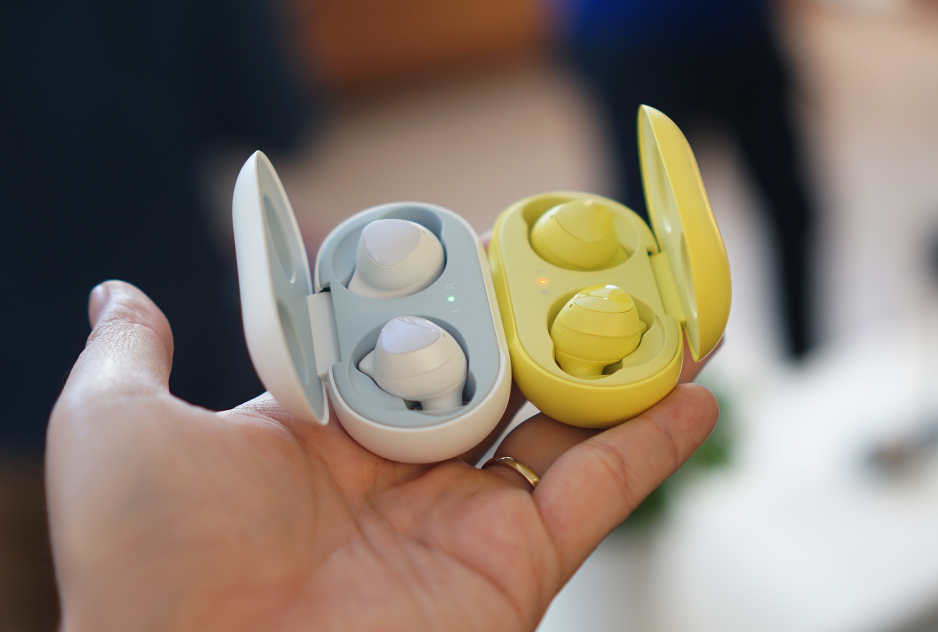 anh Galaxy S10 va S10+ anh 10