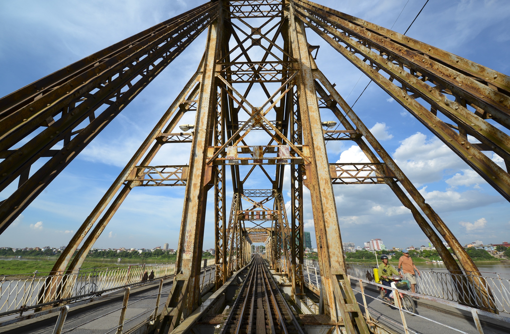 Trai nghiem danh thang Ha Noi qua goc nhin 360 do hinh anh