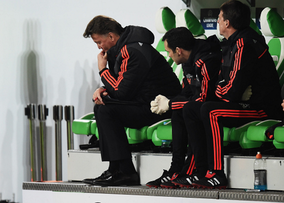 Sự thất vọng của Van Gaal hiện thân cho hình ảnh MU lúc này.
