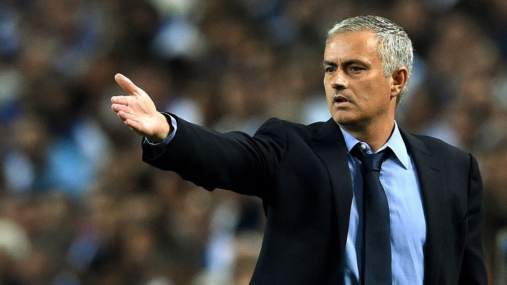 Sự lịch lãm của Ranieri khiến Mourinho phải sợ và nể phục đối thủ.