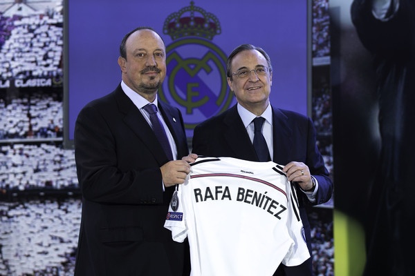Chủ tịch Florentino Perez đang bảo vệ Benitez, song, những trận thua trước Sevilla và Villarreal sẽ khiến ông không còn kiên nhẫn.