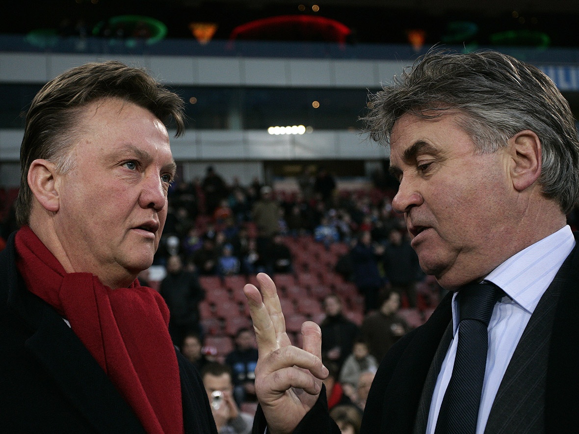 Van Gaal cham mat Hiddink: Ban nga nguoi Ha Lan hinh anh
