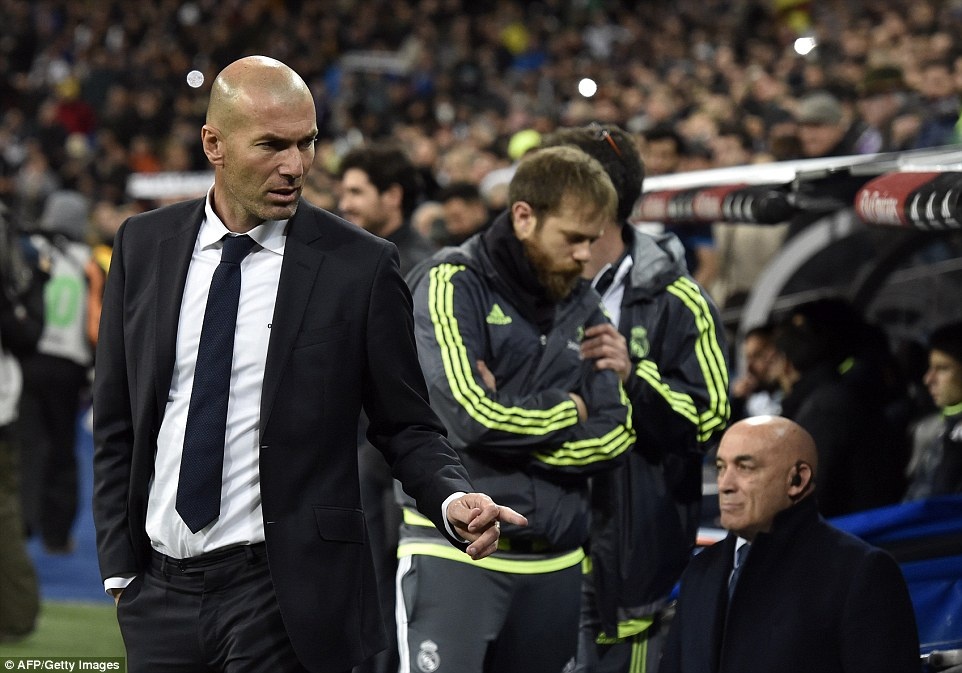 Ngay Zidane sao chep cong thuc cua Guardiola hinh anh