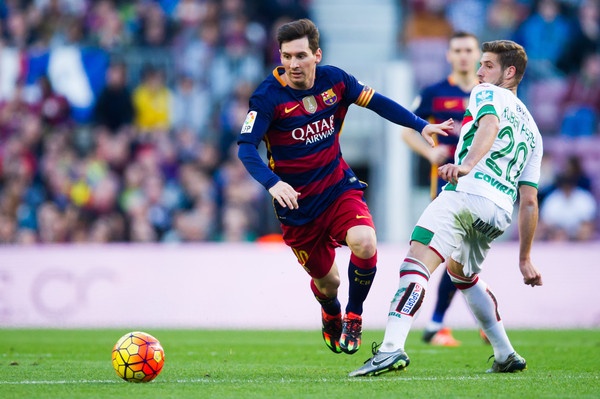 Mua Messi? Hay chong nua ty euro hinh anh