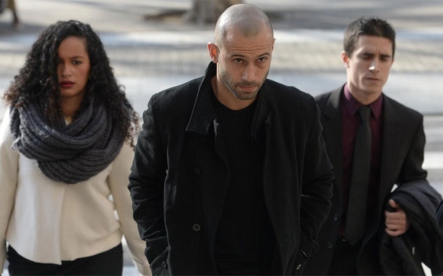 Ngay Mascherano bi doi xu nhu khung bo hinh anh