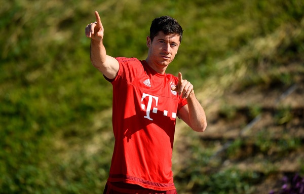 Lewandowski se pha vo quy luong cua Real Madrid hinh anh