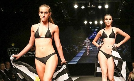 Dan nguoi mau gay chu y trong ngay ra mat Robinho hinh anh