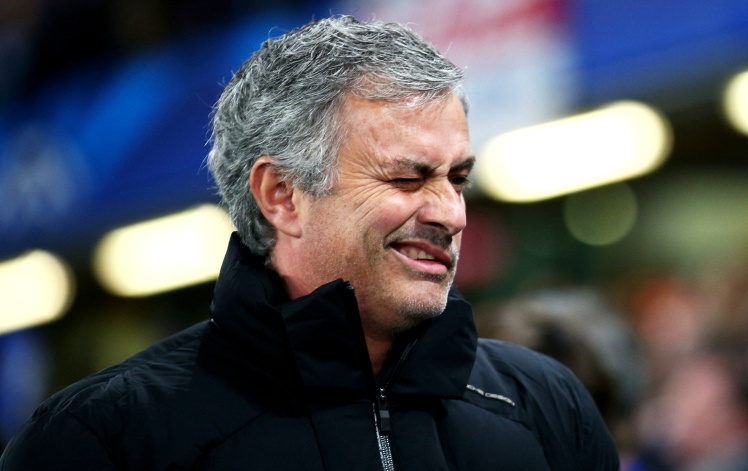 Lo bang chung Mourinho sap day Van Gaal khoi MU hinh anh