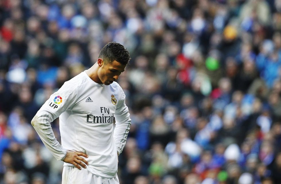 Toi luc Ronaldo phai lo so hinh anh