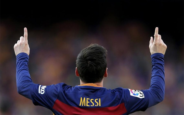 Ven man cong thuc sut phat cua Messi hinh anh