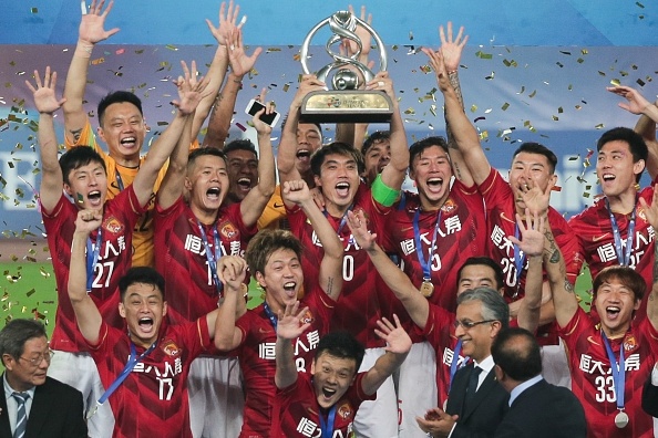 Guangzhou Evergrande co gia tri cao hon Barcelona va MU hinh anh